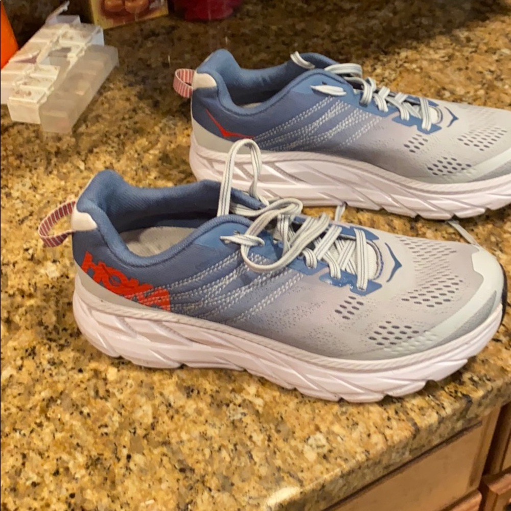 Hoka sneakers size 8. ... worn 2x for walking